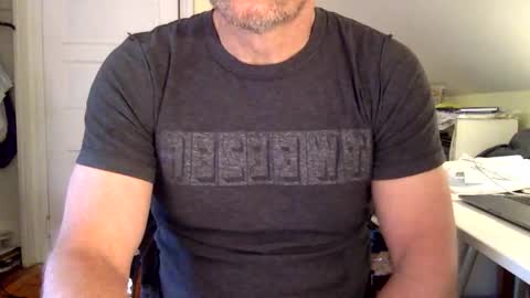 BisonBar online show from October 25, 2025, 2:56 pm