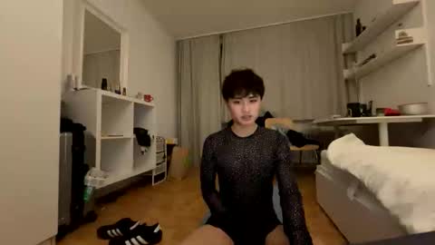 Snapshot of bitchie_bitch chatting on January 8, 2026, 7:05 pm Lou online show from January 8, 2026, 7:05 pm