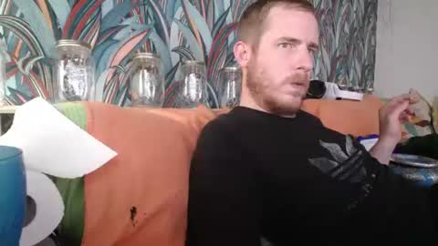 Snapshot of bizoukey15 chatting on October 15, 2025, 1:50 am bizoukey15 online show from October 15, 2025, 1:50 am