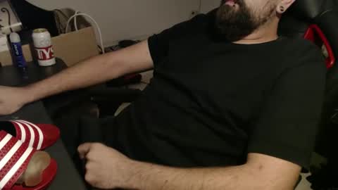 black_beard_slides online show from September 11, 2025, 10:32 pm