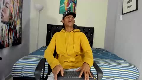 boy online show from February 25, 2025, 2:36 am