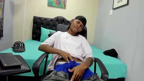 boy online show from March 1, 2025, 2:04 am