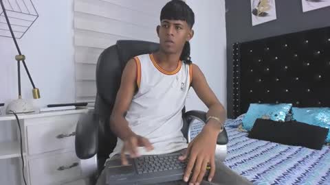 boy online show from March 9, 2025, 1:46 am