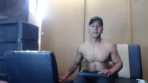 black_hot26 online show from January 4, 2025, 5:47 pm