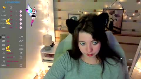Snapshot of black_kittie_01 chatting on October 4, 2025, 6:11 am Black Kittie Wednesday - 1300 - 1900 GMT help me get 100 thumbs up online show from October 4, 2025, 6:11 am