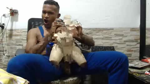 Snapshot of black_latino6 chatting on November 7, 2025, 11:16 pm black_latino6 online show from November 7, 2025, 11:16 pm