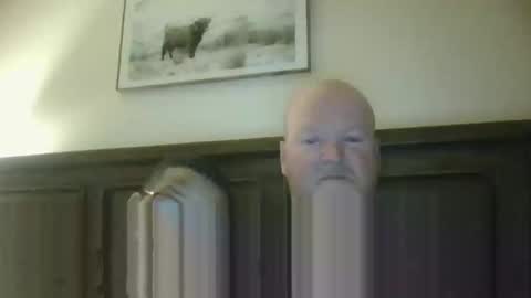 Snapshot of black_n_white4 chatting on December 2, 2024, 10:39 am black_n_white4 online show from December 2, 2024, 10:39 am