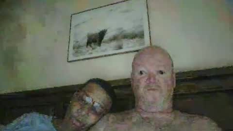 Snapshot of black_n_white4 chatting on December 13, 2024, 11:06 pm black_n_white4 online show from December 13, 2024, 11:06 pm