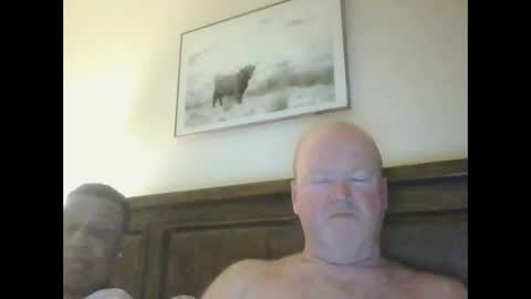 Snapshot of black_n_white4 chatting on December 26, 2024, 11:10 am black_n_white4 online show from December 26, 2024, 11:10 am