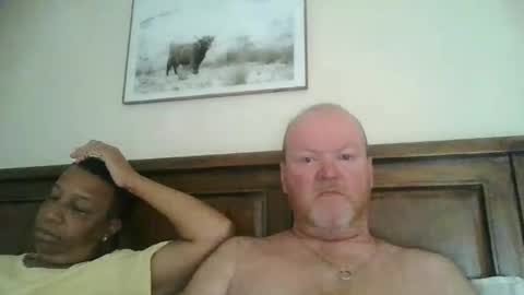 Snapshot of black_n_white4 chatting on February 22, 2025, 10:42 pm black_n_white4 online show from February 22, 2025, 10:42 pm