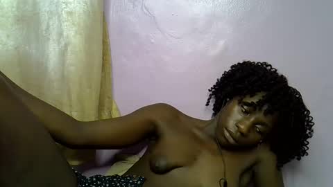 black_queeni online show from December 1, 2025, 10:53 am