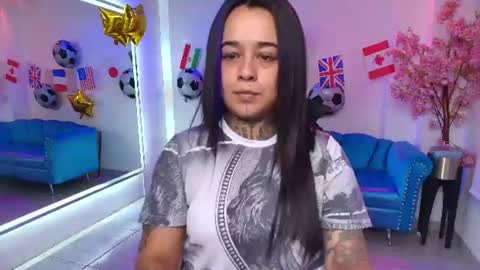 Snapshot of black_roseee chatting on July 15, 2026, 3:23 am Rousse online show from July 15, 2026, 3:23 am