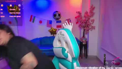Snapshot of black_roseee chatting on July 19, 2026, 3:54 am Rousse online show from July 19, 2026, 3:54 am