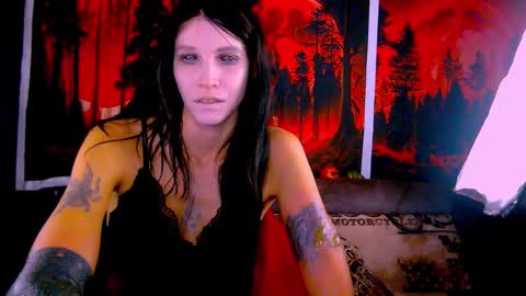 Kristin online show from November 22, 2025, 10:47 am