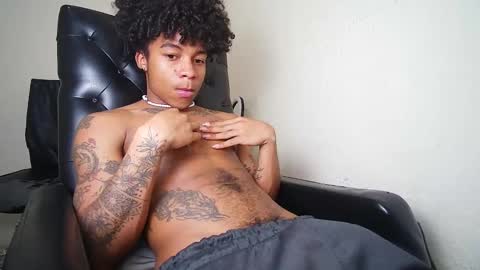 black_tentationx online show from March 1, 2025, 5:52 am