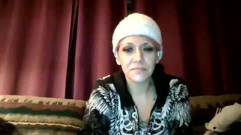 Snapshot of blackandbluepurple82 chatting on November 28, 2025, 9:34 am Purplelilly82 online show from November 28, 2025, 9:34 am