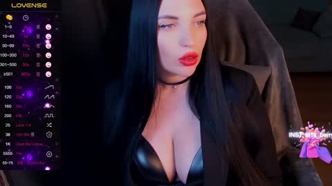 blackberry_star online show from December 7, 2024, 12:02 pm