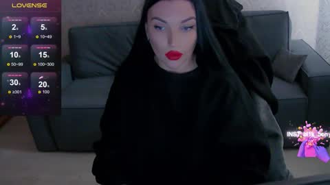 blackberry_star online show from November 17, 2025, 5:35 am