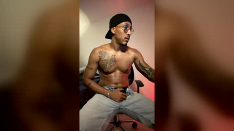 Snapshot of blackboy2874 chatting on June 22, 2026, 4:42 am DWAYNE BELL online show from June 22, 2026, 4:42 am
