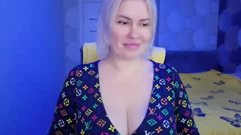 blackeyes11 online show from April 17, 2026, 2:14 am