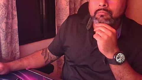 blackfirebird online show from November 18, 2025, 5:56 am