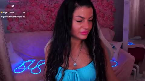 blackfoxyyyy online show from April 15, 2026, 6:09 am