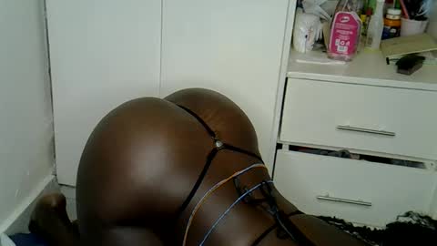 Snapshot of blackmela chatting on February 10, 2026, 11:25 am Blackmela online show from February 10, 2026, 11:25 am