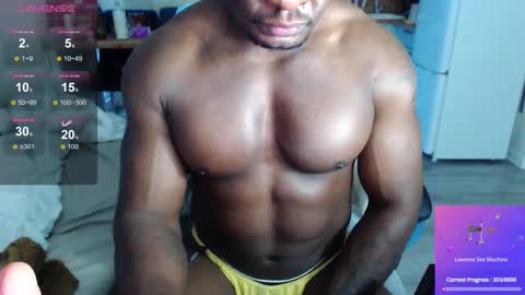 blackmusclegym online show from December 16, 2025, 10:42 am