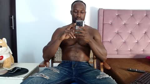 Snapshot of blacknikes chatting on December 25, 2024, 2:46 am Twtter 1MikeBeckford            Onlyfns beckfordmike online show from December 25, 2024, 2:46 am