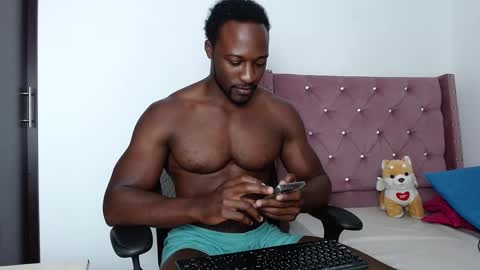 Snapshot of blacknikes chatting on February 16, 2025, 3:16 pm Twtter 1MikeBeckford            Onlyfns beckfordmike online show from February 16, 2025, 3:16 pm