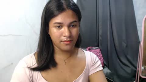 Ellez online show from November 11, 2025, 11:38 pm