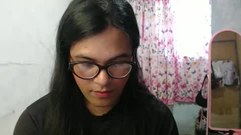 Ellez online show from February 9, 2026, 11:53 pm