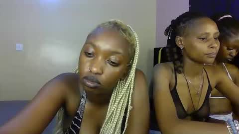 Snapshot of blackqueen2030_ chatting on May 23, 2026, 11:25 am blackqueen2030 online show from May 23, 2026, 11:25 am