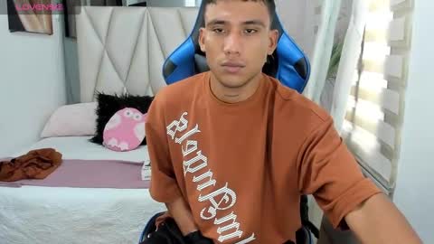 Snapshot of blacksex_boy chatting on December 23, 2024, 6:16 pm Marlon online show from December 23, 2024, 6:16 pm
