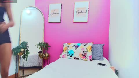 Snapshot of blacksweetiee chatting on March 4, 2025, 7:43 pm Tifffany bllom online show from March 4, 2025, 7:43 pm