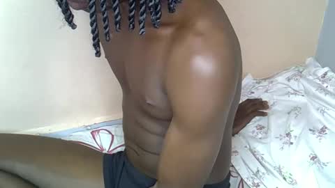 blacktwinkl online show from May 17, 2026, 3:04 am