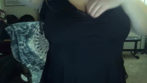 bladesizzo3111 online show from February 19, 2026, 8:32 am