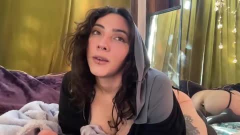 Snapshot of blair_switch chatting on October 12, 2025, 3:55 pm Blair online show from October 12, 2025, 3:55 pm