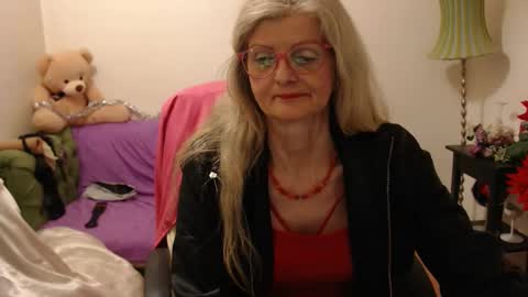 Snapshot of blairfort chatting on December 3, 2024, 5:12 pm blairfort online show from December 3, 2024, 5:12 pm