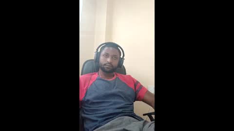 blakchiise online show from May 13, 2026, 6:00 am