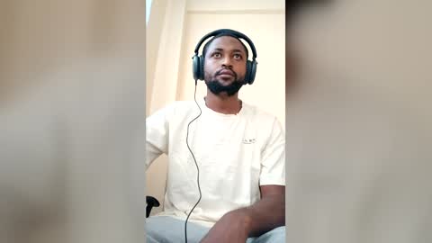 blakchiise online show from May 18, 2026, 5:02 am