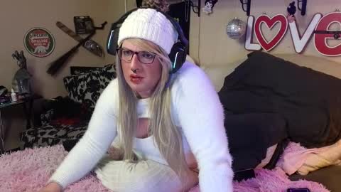 Snapshot of blakelytgirl chatting on February 6, 2025, 5:30 pm Blakely Morningstar online show from February 6, 2025, 5:30 pm