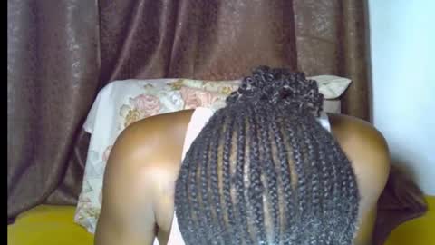 nikky00 online show from November 12, 2025, 9:10 am