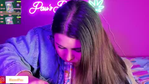 Pau online show from December 23, 2025, 12:08 am