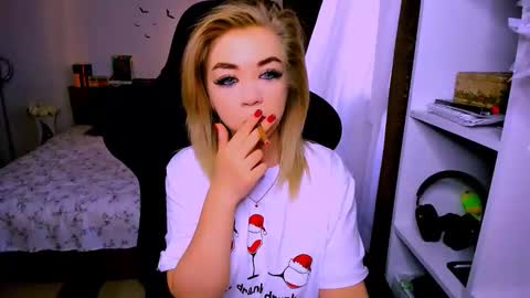 Nicole online show from January 14, 2026, 5:13 am