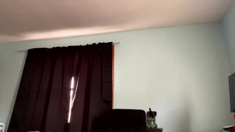 Blissful Foxtrot online show from April 16, 2026, 1:12 pm