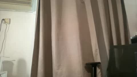 bloggirllaurel online show from February 16, 2026, 8:27 pm