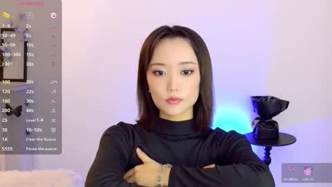 YoYo online show from November 17, 2025, 3:01 am