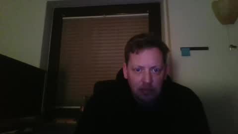 Snapshot of blonde32m chatting on December 8, 2024, 1:24 am blonde32m online show from December 8, 2024, 1:24 am