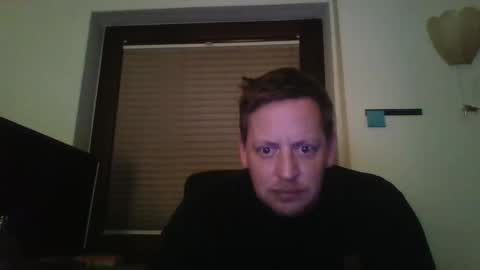 Snapshot of blonde32m chatting on December 25, 2024, 1:10 am blonde32m online show from December 25, 2024, 1:10 am